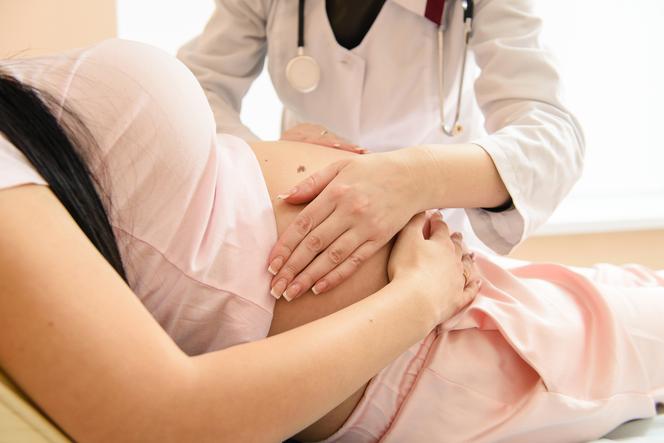 Obracanie dziecka sposobem na uniknięcie cięcia cesarskiego