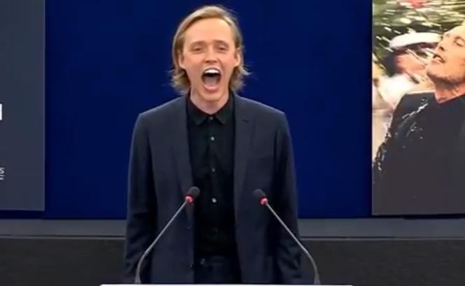 Bartosz Bielenia wydał okrzyk dla Białorusi w Parlamencie Europejskim