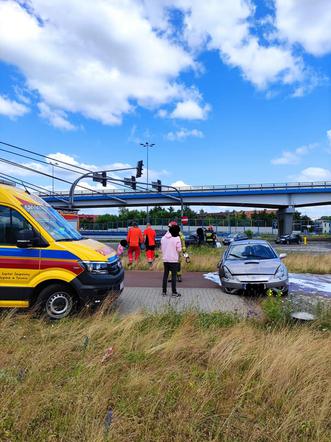 Wypadek na Szosie Lubickiej w Toruniu. Kierowca zignorował czerwone światło