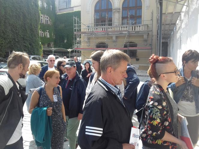 Kraków: Zupa w Radzie niewypałem? Łukasz Wantuch w ogniu krytyki na sesji Rady Miasta.