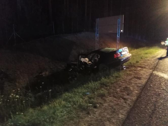 Tragedia w Małej Nieszawce pod Toruniem. Nie żyje 43-letni kierowca!