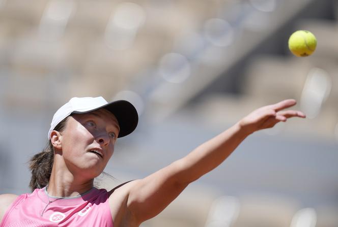 Świątek - Watson TV TRANSMISJA NA ŻYWO WTA Eastbourne Gdzie obejrzeć mecz Świątek - Watson STREAM ONLINE LIVE 22.06 Iga Świątek w TV dzisiaj