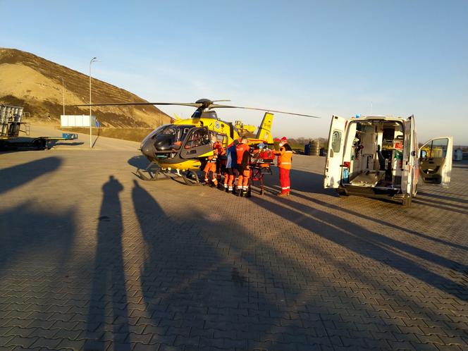 Międzychód: Maszyna PRZYDUSIŁA mężczyznę! Lądował helikopter LPR