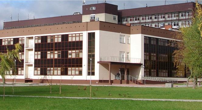 Koronawirus Płock. Nie ma miejsc dla zakażonych! Kilku oddziałom szpitala wojewódzkiego grozi zamknięcie!