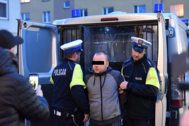 Doprowadzenie rodziców pobitego Kubusia