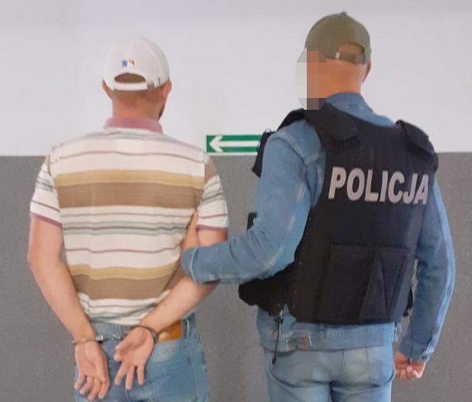 Podpalacz śmietników zatrzymany! Przeszłość 33-latka zszokowała policjantów