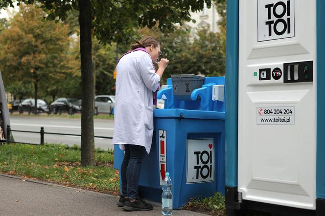16 000 za zduszenie strajku, 3000 za ratowanie życia