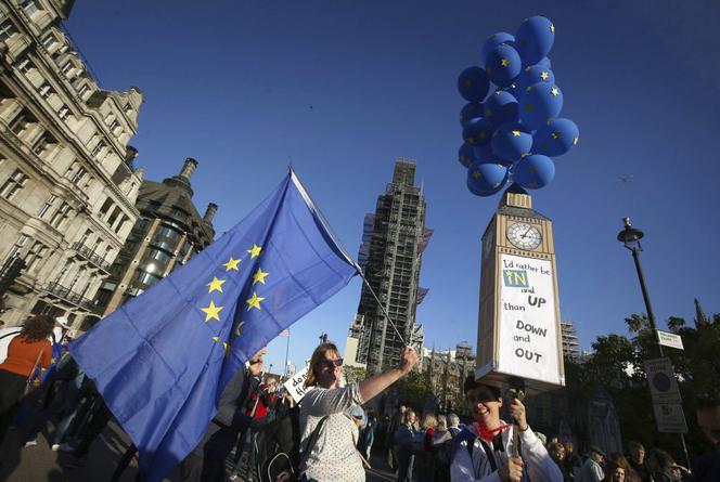 Brytyjczycy nie chcą już Brexitu! 700 tysięcy ludzi na ulicach