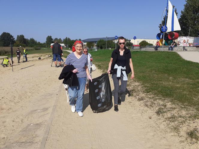 Podczas zeszłorocznej akcji sprzątania nad zalewem zebrano ok. 100 kg śmieci