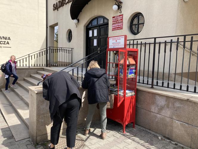 Szafka do wypożyczania książek