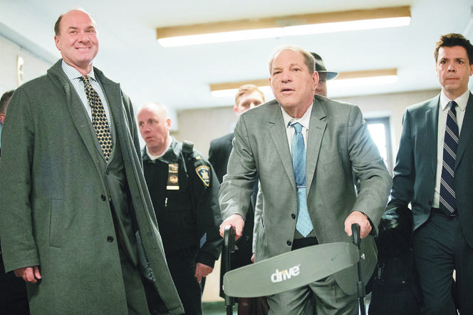 Weinstein został ranny za kratami