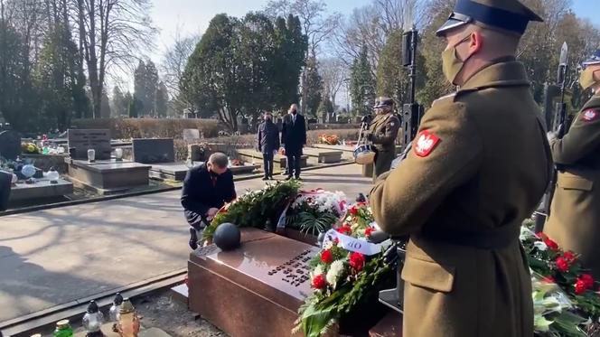 Andrzej Duda na grobie Kazimierza Górskiego
