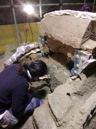 Pompeje. Sztab naukowców odkrył rydwan w Pompejach