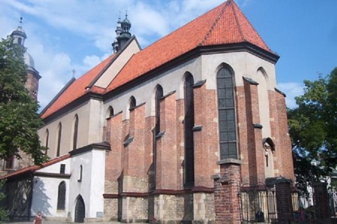 Nowy Sącz. Złamali obostrzenia sanitarne w kościele? TO zobaczyli wierni podczas transmisji mszy
