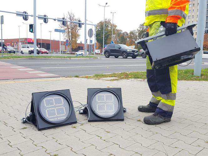 Zaczął się montaż kolejnych sekundników w Lesznie