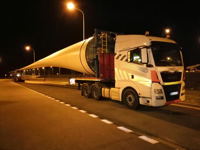 Nienormatywny transport łopat wiatrowych