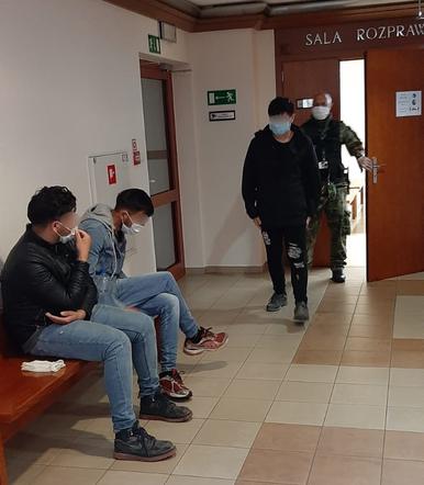 Niedźwiedź. Straż graniczna zatrzymała uchodźców. Ukryli się w naczepie z arbuzami