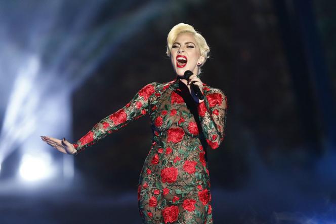 Grammy 2017: występ Lady Gagi z gośćmi