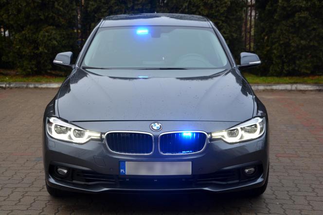 Akcja policji na autostradzie A4 w Balicach. Musieli WYBIĆ SZYBY w BMW!