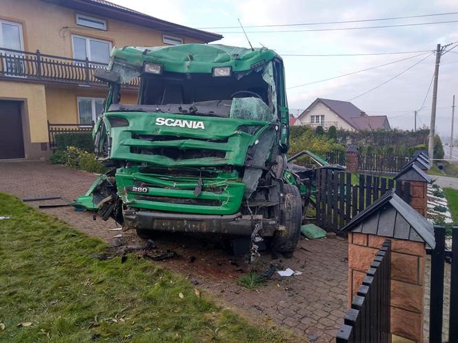 Groźny wypadek drogowy w Hucie Koszary.