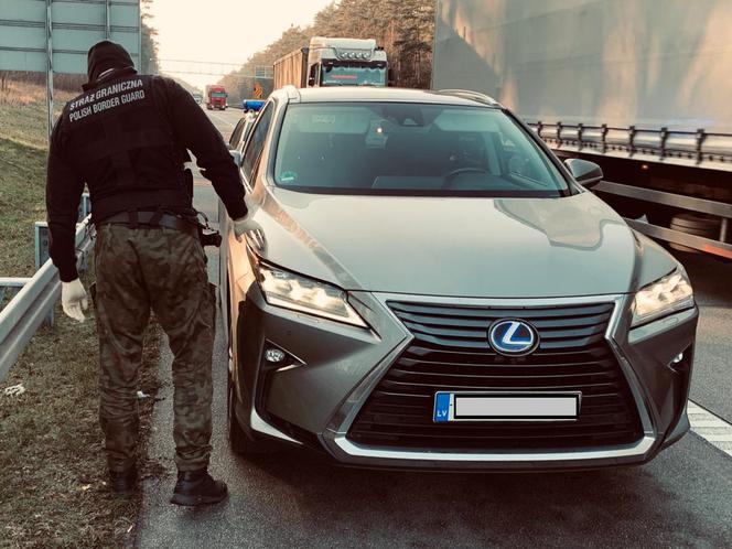 Lexus RX 450h pochodzący z kradzieży