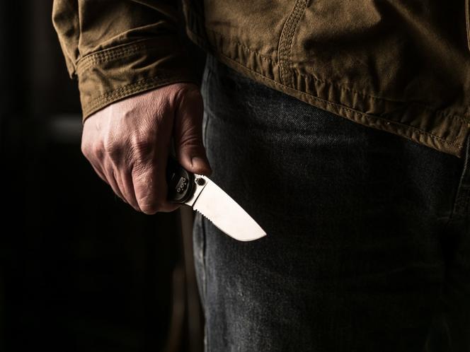 Starachowice. Ojciec ruszył z nożem na swojego syna! 25-latek w stanie ciężkim