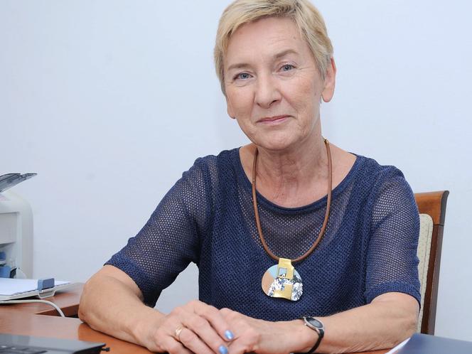ELŻBIETA OSTROWSKA