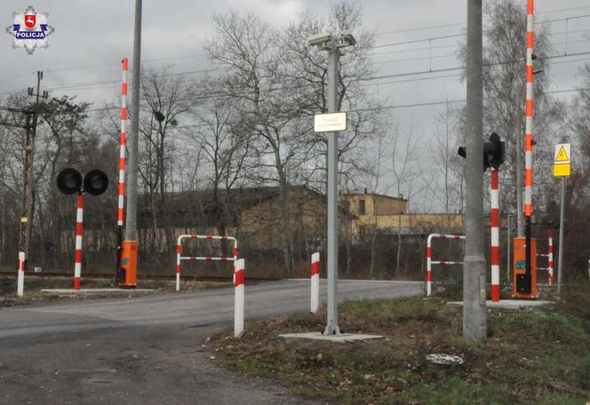 Chełm: Utknęła samochodem między zaporami! Uratowali ją funkcjonariusze CBŚP