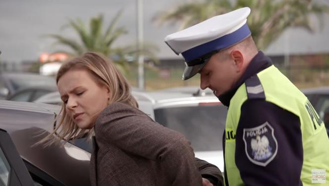 Pierwsza miłość, odcinek 3150: Marysia aresztowana po wypadku! Zrobią z niej wariatkę i trafi do psychiaryka - ZWIASTUN