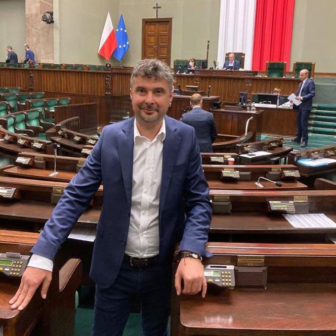 Poseł ze Szczecinka nie wziął udziału w zaprzysiężeniu prezydenta. Jest oświadczenie w tej sprawie