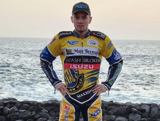 Szymon Woźniak w nowym kevlarze.