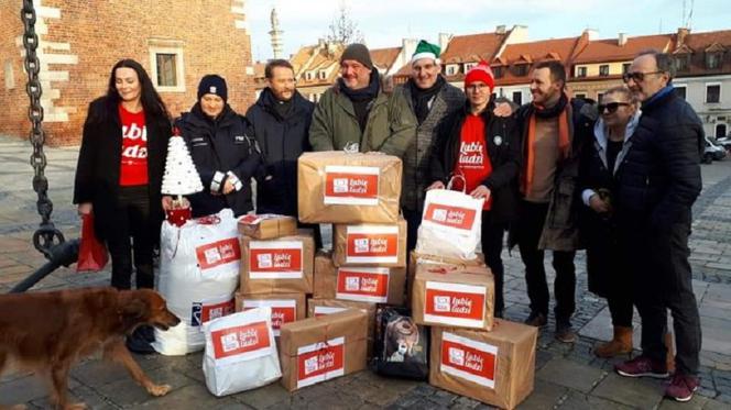 Pani Jola z Sandomierza wychowuje samotnie synów... Dostała szlachetną paczkę od Ojca Mateusza