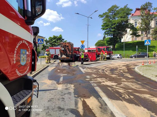 Cieszyn. Śmiertelny wypadek na rondzie. Nie żyje kobieta