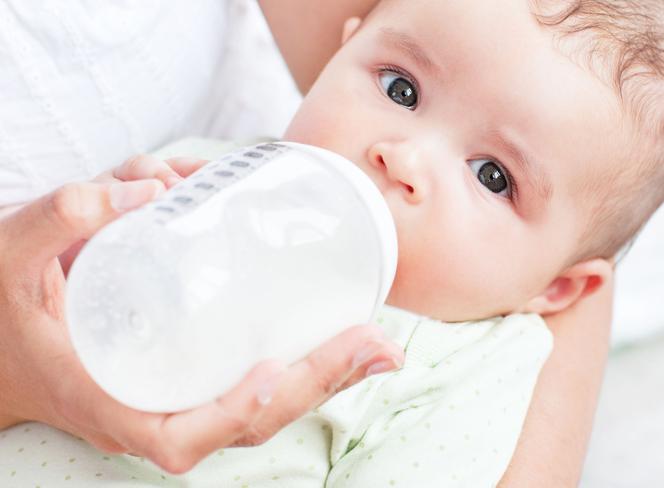 Rezygnacja z karmienia piersią - mama ma prawo podjąć decyzje jak karmić malucha