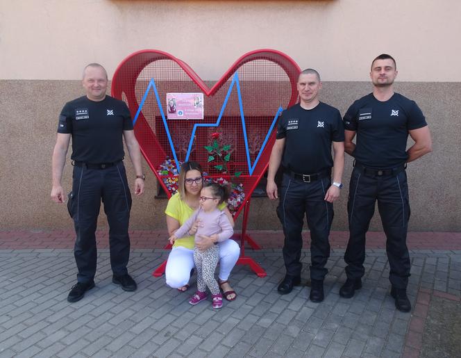 Więziennicy z Tarnowa pomogli ciężko chorej dziewczynce. Wzruszający gest