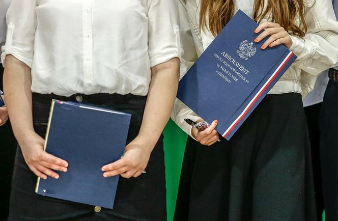 Wakacje 2021 będą skrócone? Komentarz ministra nie pozostawia wątpliwości