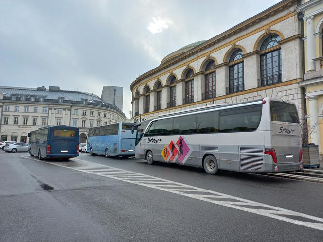 Autokary na Placu Bankowym