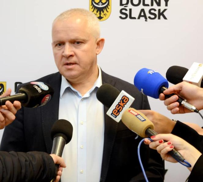 Kim jest Dariusz Stasiak?