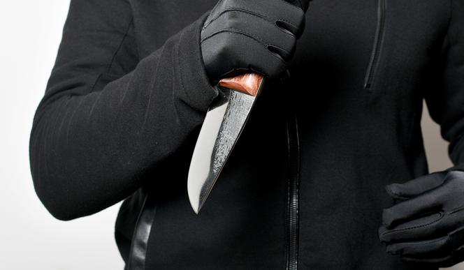 ATAK NOŻOWNIKA w Dęblinie. Młody Ukrainiec chciał ZASZLACHTOWAĆ kolegów?!