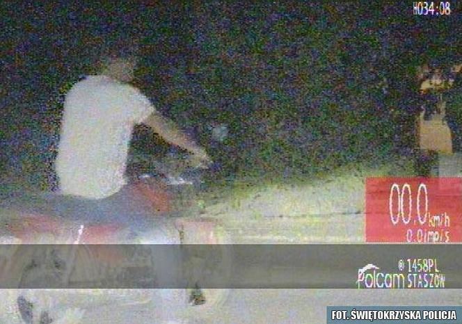 Uciekał przed policją na motorowerze. Był tak pijany, że stracił równowagę!
