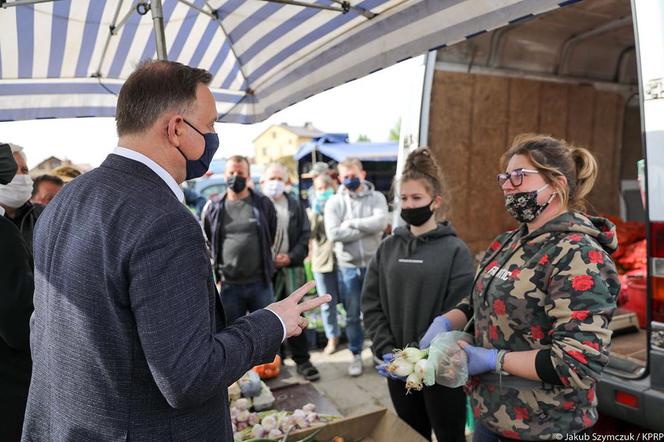 Andrzej Duda na targowisku w Garwolinie