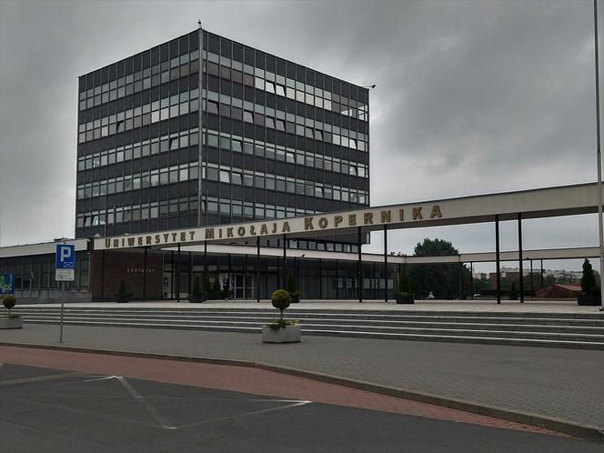 Koronawirus uderza także w zdrowie psychiczne. UMK w Toruniu z pomocą psychologa dla studentów