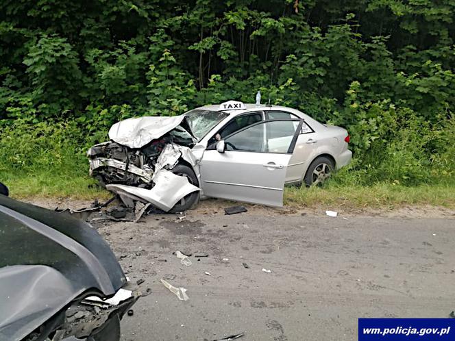 Śmiertelny wypadek w Iławie. Kierowca Mazdy zginął na miejscu