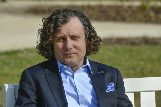 – Włosy zostają – zadeklarował reporterce Radia Eska, Jacek Karnowski, prezydent Sopotu.