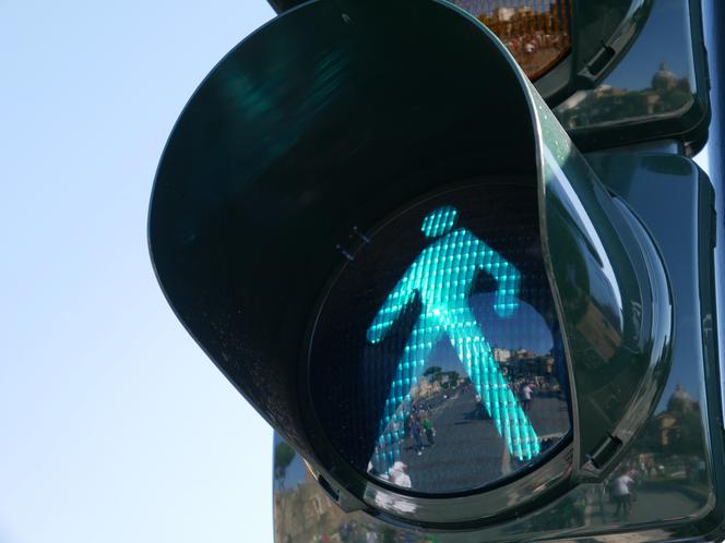 MZDiK wyłączył przyciski na słupkach sygnalizacji świetlnej