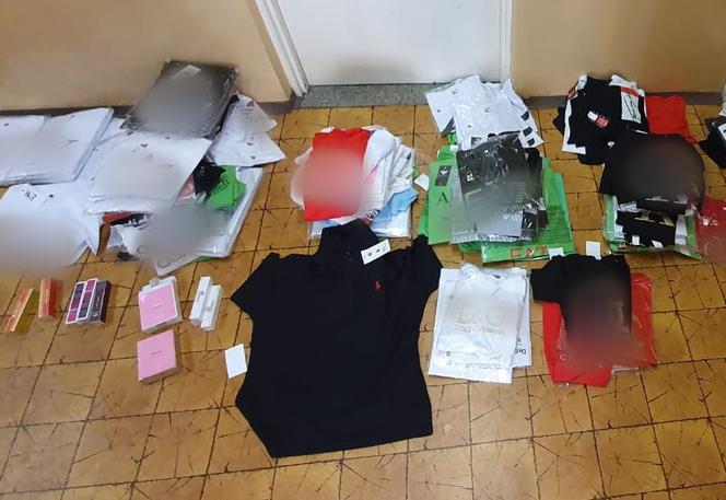 Oszuści z Elbląga handlowali podrabianymi cuchami! Czeka ich kara, której się nie spodziewali!