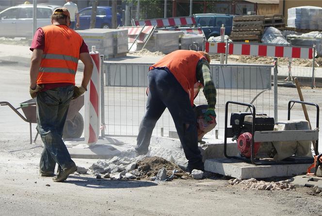 Tarnów. Al. Jana Pawła II dalej zablokowana przez tiry? Miasta nie stać na wschodnią obwodnicę