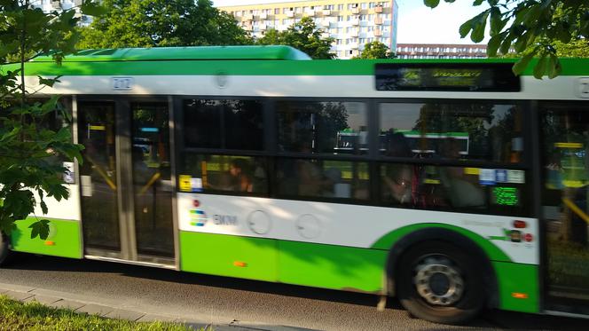 Białystok. Kobieta przez kilka godzin nie wychodziła z autobusu. Jeździła bez celu