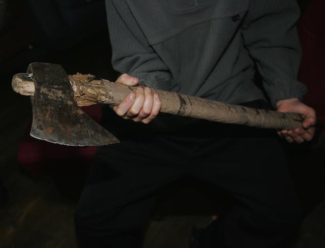 Mężczyzna z siekierą wtargnął do urzędu