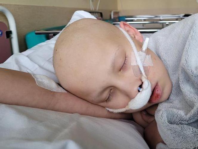 Olivier wyszedł z basenu i zwymiotował. Diagnoza zdruzgotała rodziców!